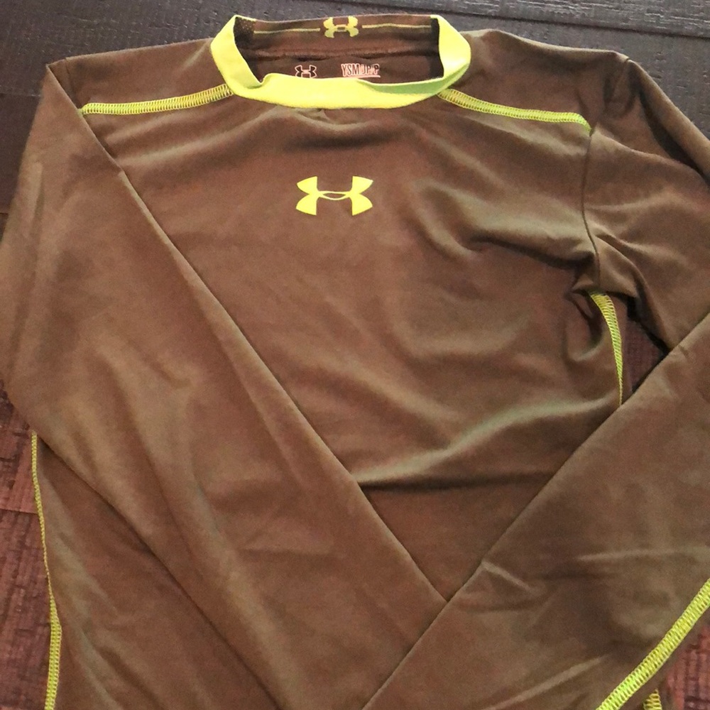 UA Long sleeve athletic Tee